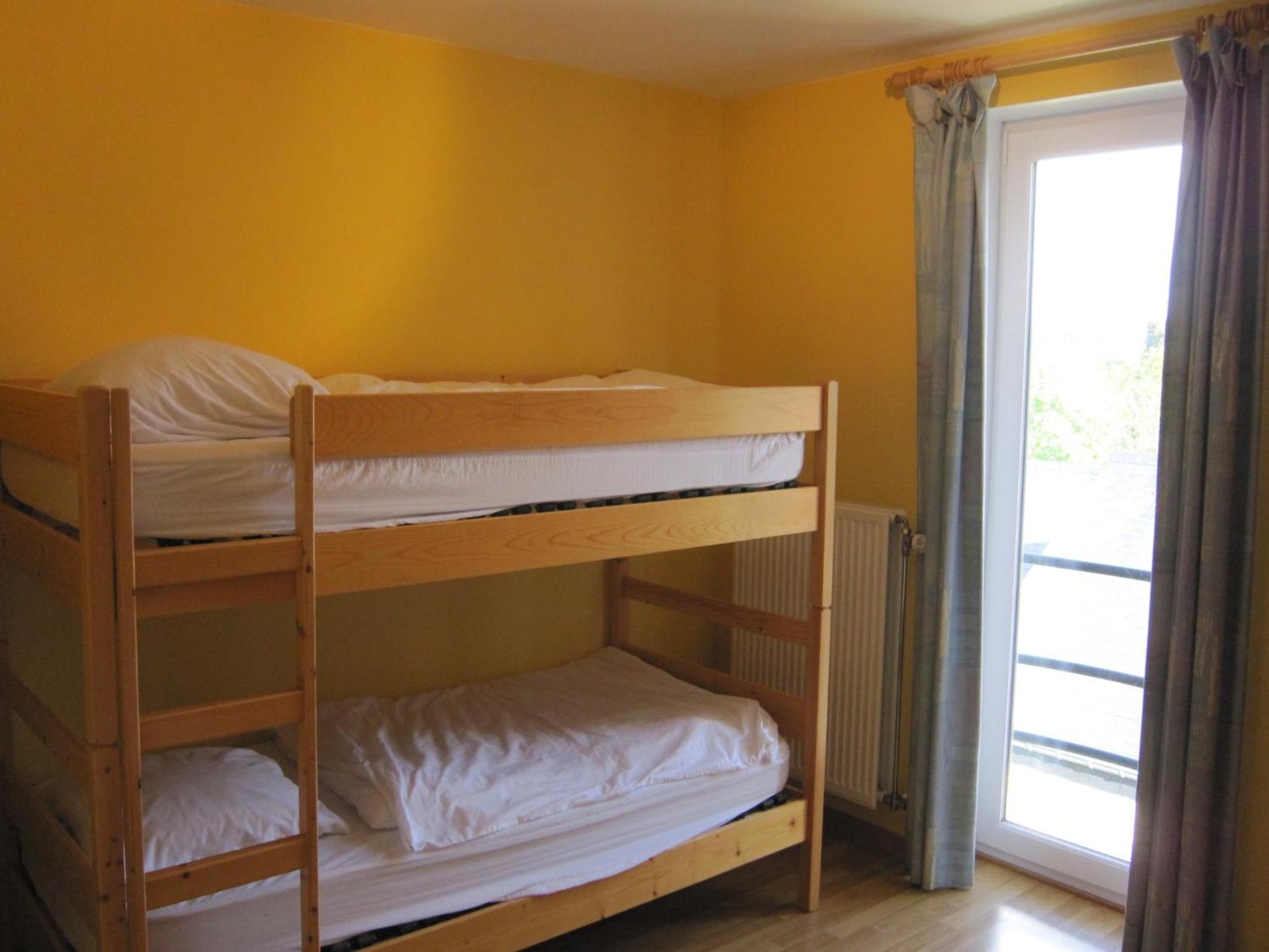 Contemporary Holiday Home In Houffalize With Private Garden ภายนอก รูปภาพ